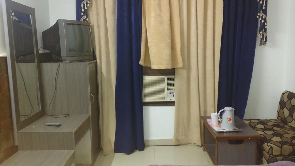 Hotel Katra Residency Zewnętrze zdjęcie