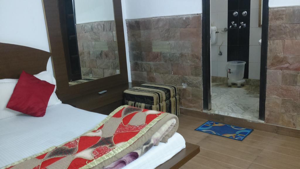 Hotel Katra Residency Zewnętrze zdjęcie