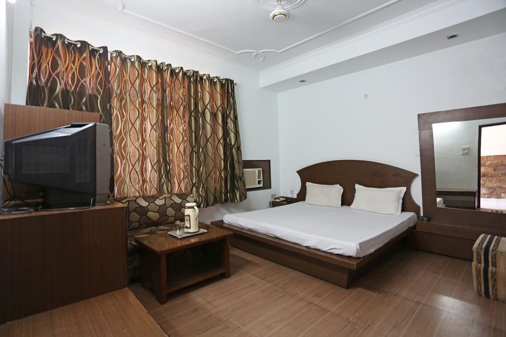 Hotel Katra Residency Zewnętrze zdjęcie