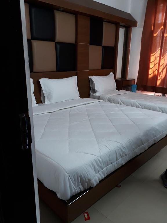 Hotel Katra Residency Zewnętrze zdjęcie