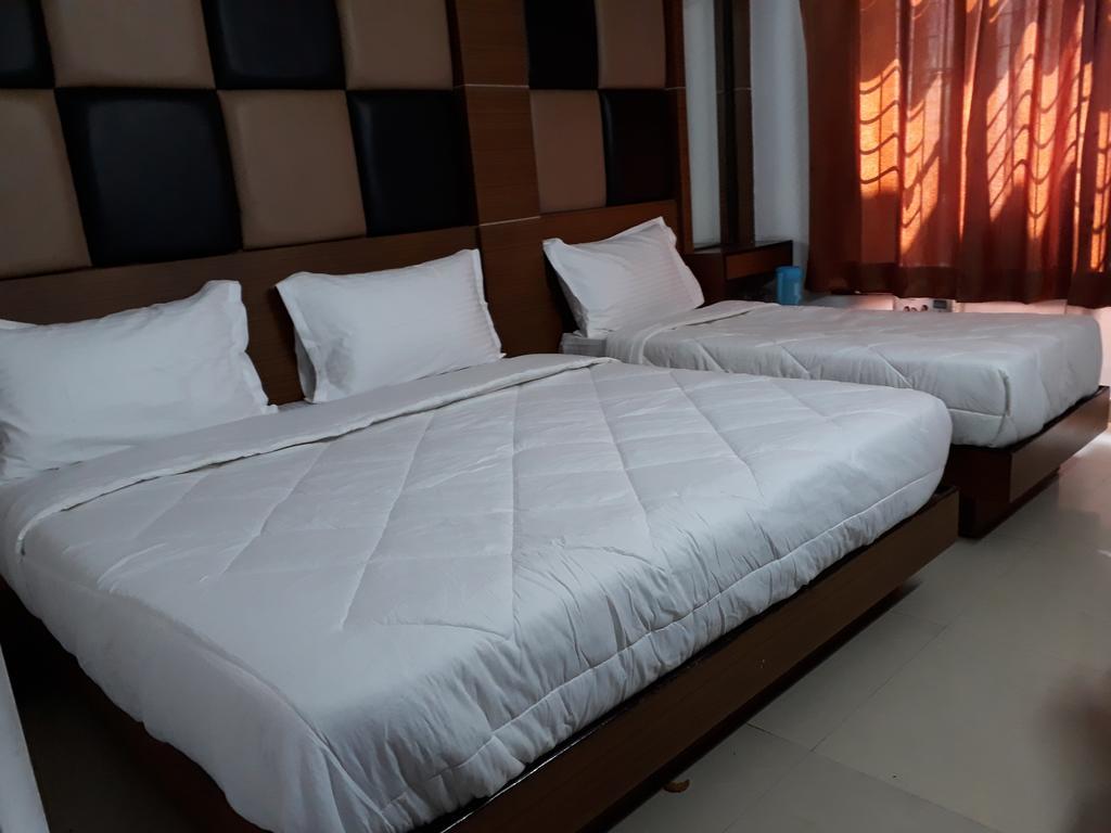 Hotel Katra Residency Zewnętrze zdjęcie