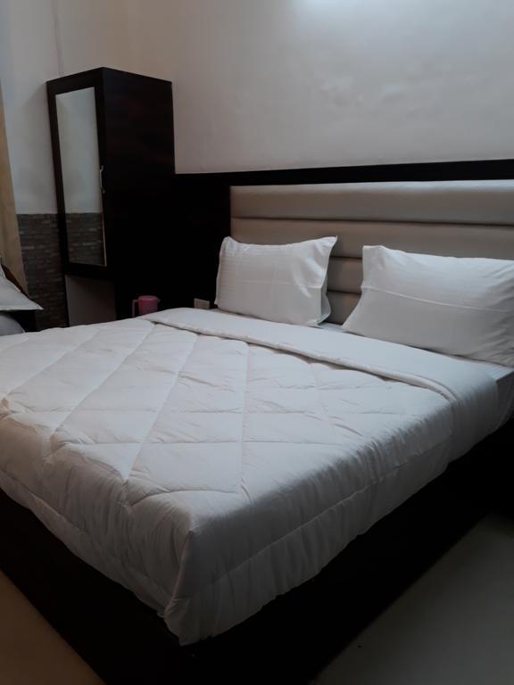 Hotel Katra Residency Zewnętrze zdjęcie