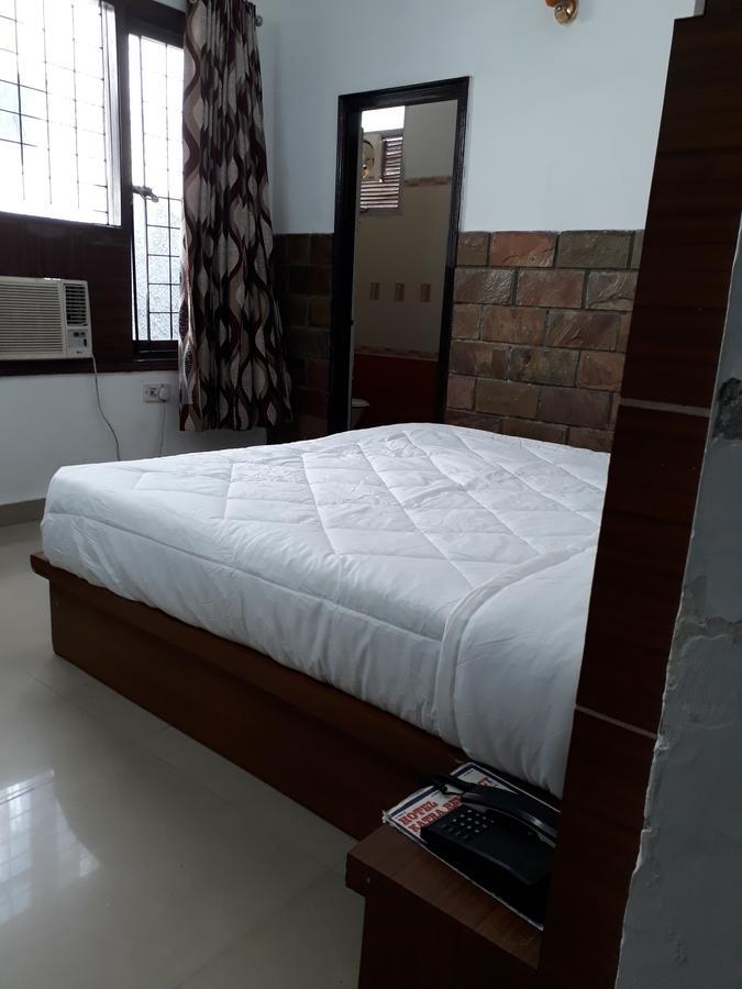 Hotel Katra Residency Zewnętrze zdjęcie