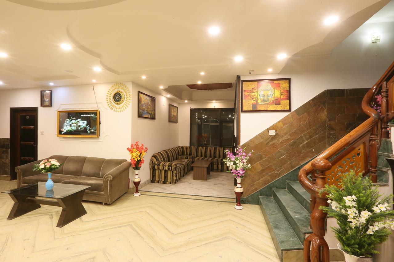 Hotel Katra Residency Zewnętrze zdjęcie