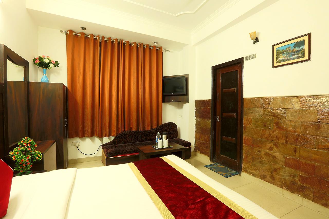 Hotel Katra Residency Zewnętrze zdjęcie