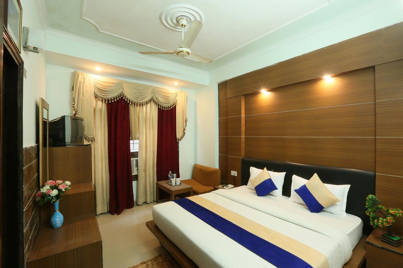 Hotel Katra Residency Zewnętrze zdjęcie