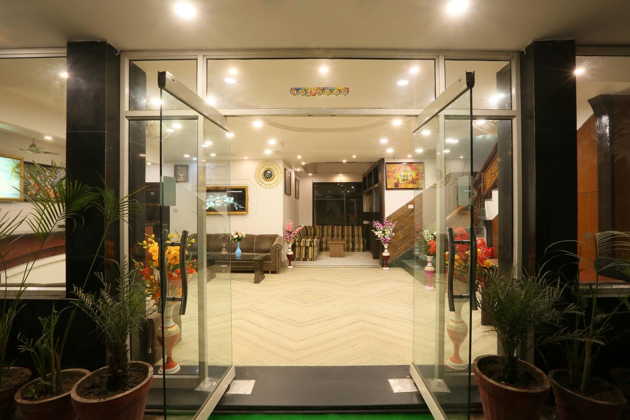 Hotel Katra Residency Zewnętrze zdjęcie
