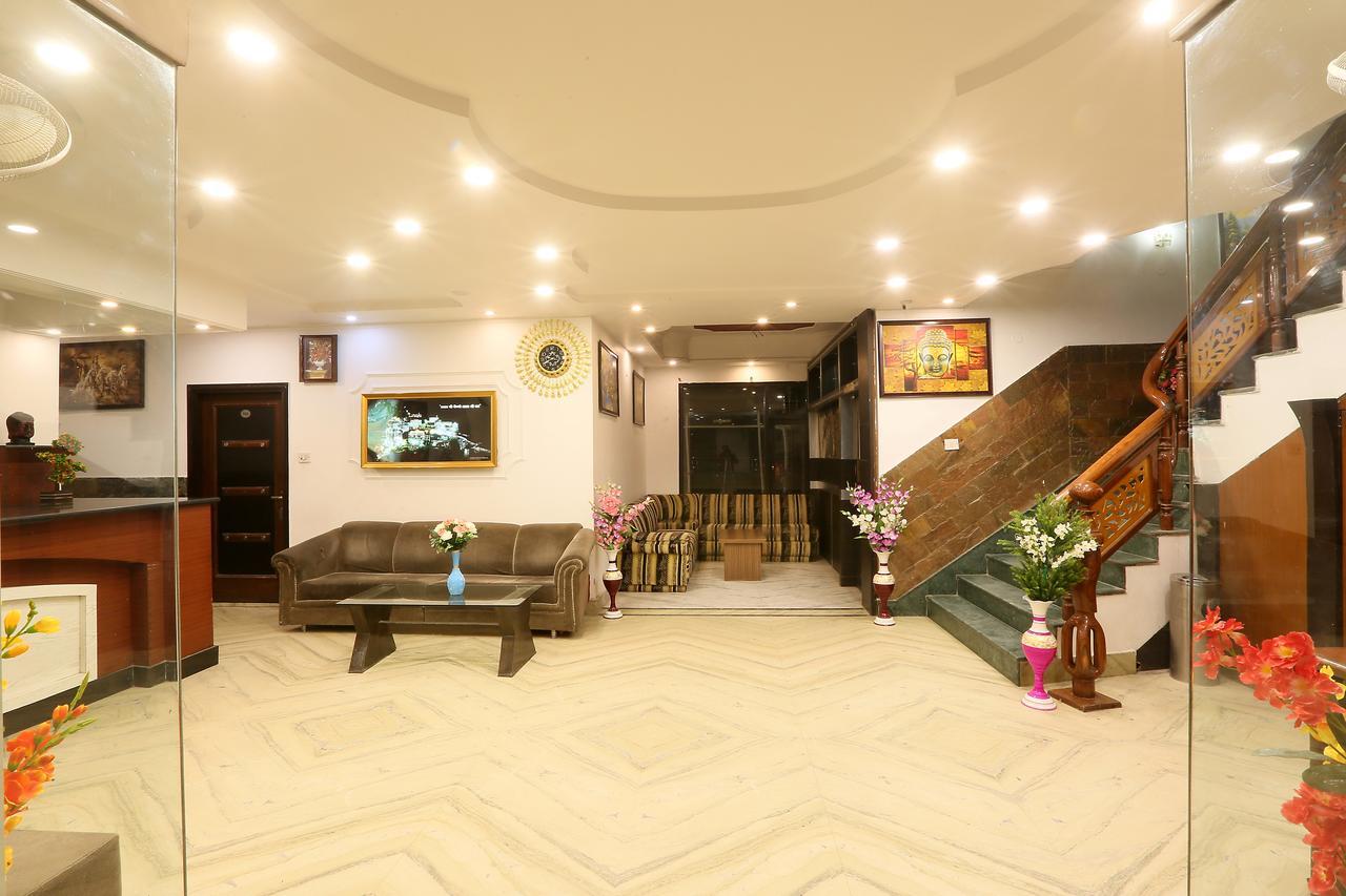 Hotel Katra Residency Zewnętrze zdjęcie