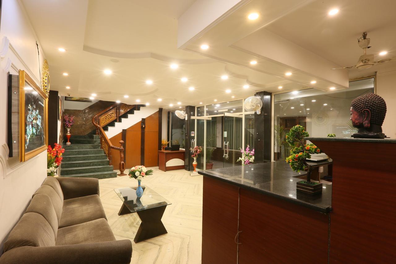 Hotel Katra Residency Zewnętrze zdjęcie