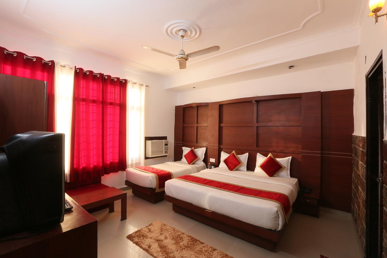 Hotel Katra Residency Zewnętrze zdjęcie