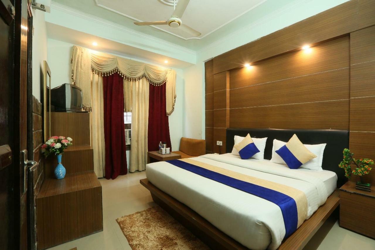 Hotel Katra Residency Zewnętrze zdjęcie