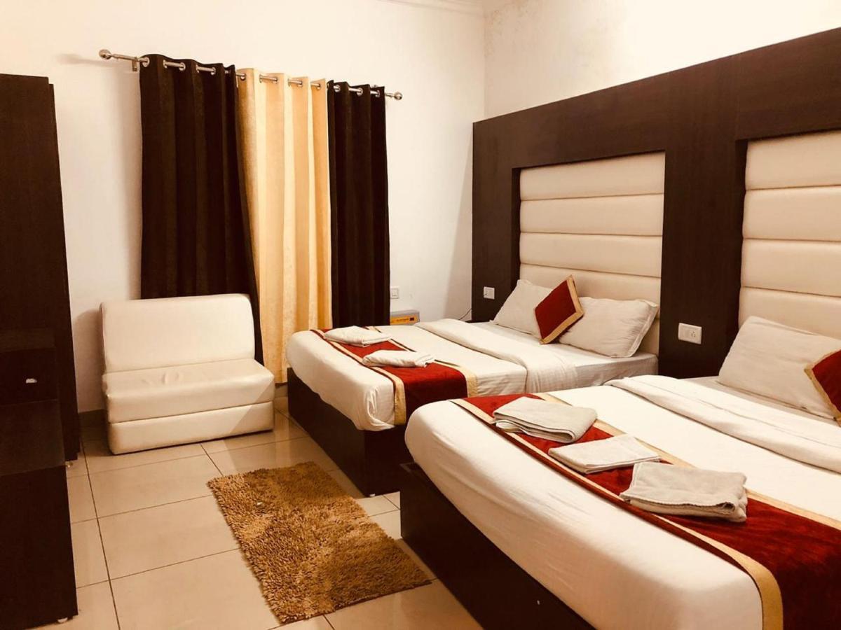 Hotel Katra Residency Zewnętrze zdjęcie