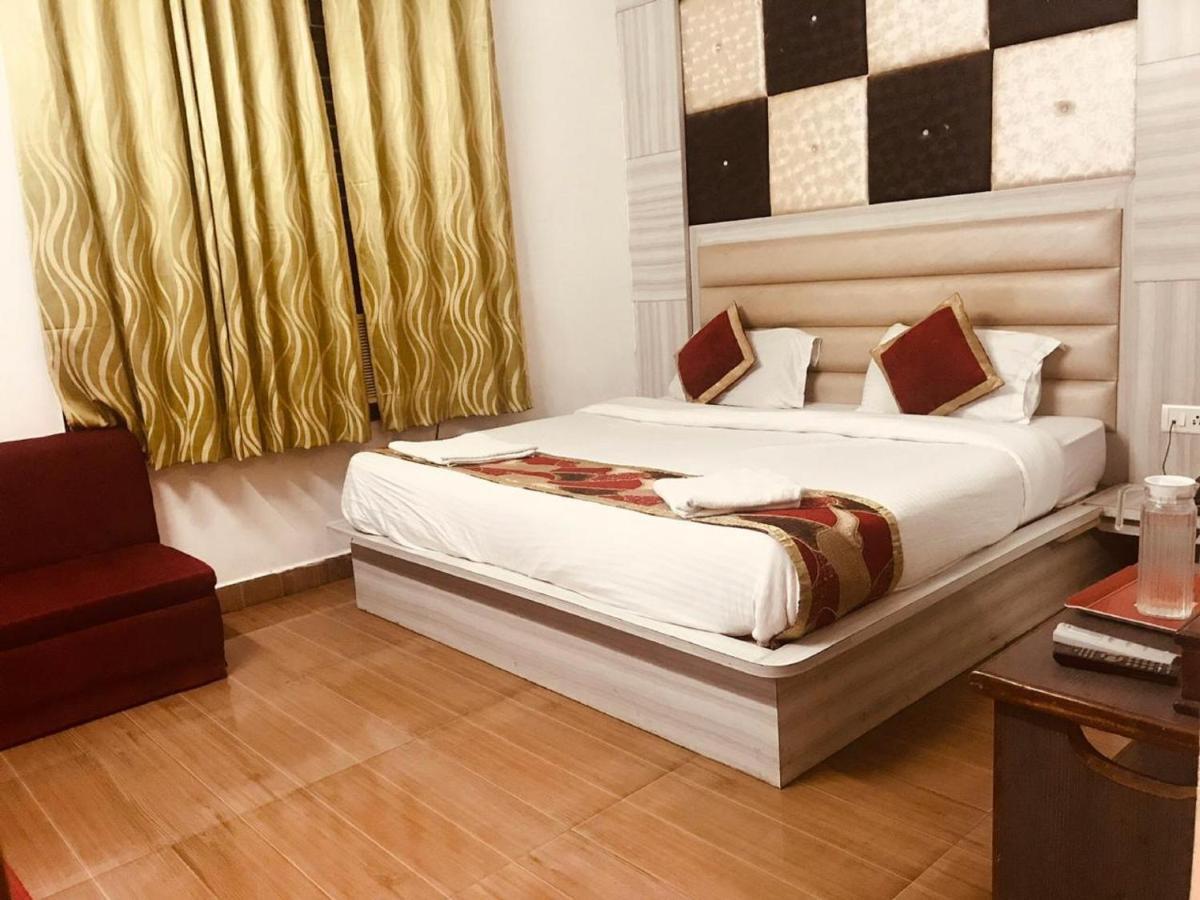 Hotel Katra Residency Zewnętrze zdjęcie